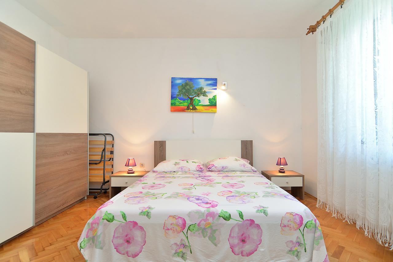 Apartments Gracijano 1724 Ližnjan Kültér fotó
