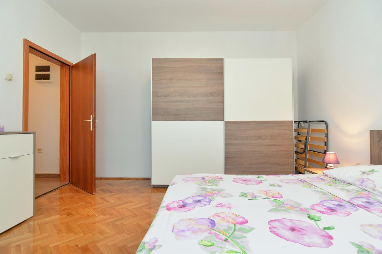 Apartments Gracijano 1724 Ližnjan Kültér fotó