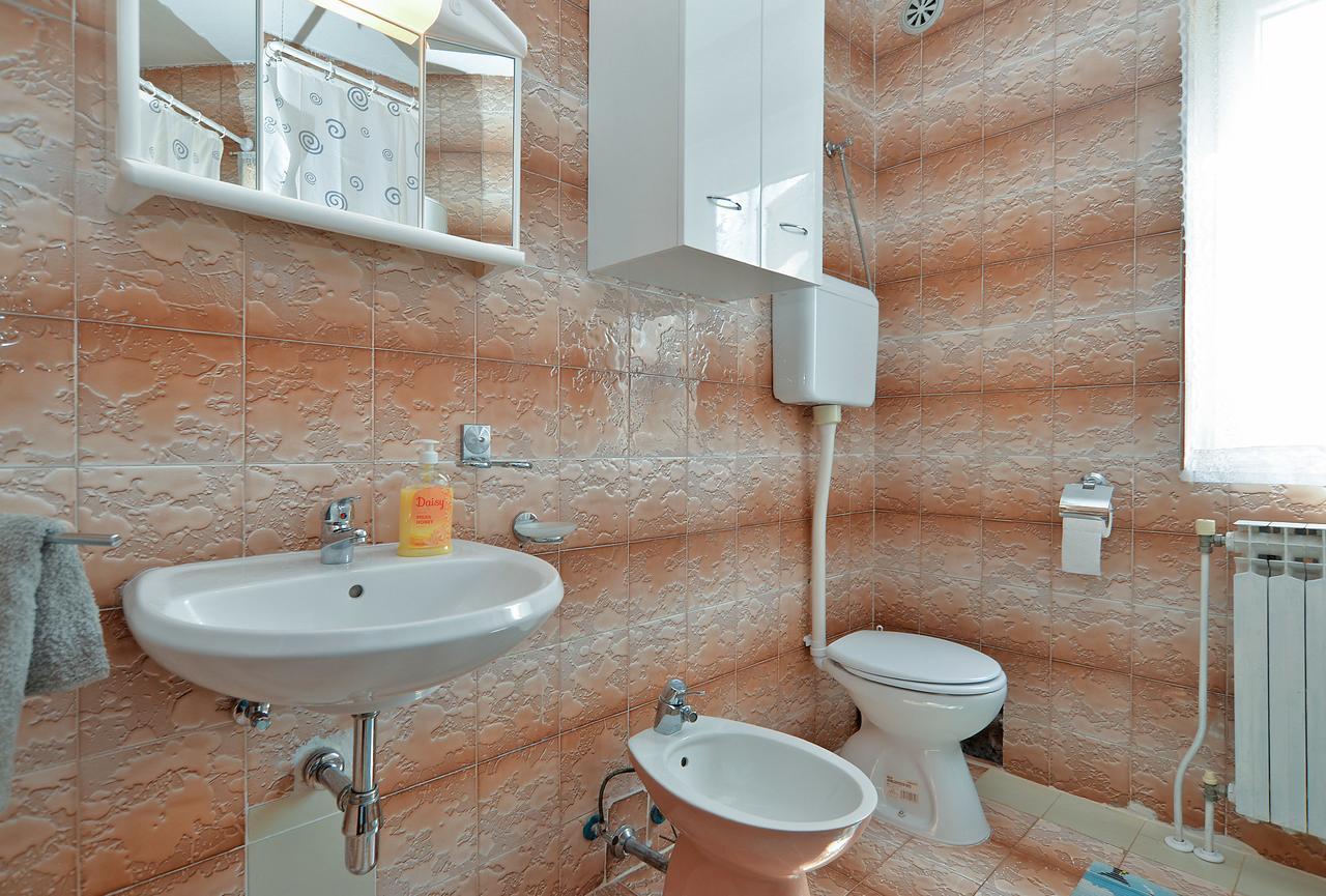 Apartments Gracijano 1724 Ližnjan Kültér fotó