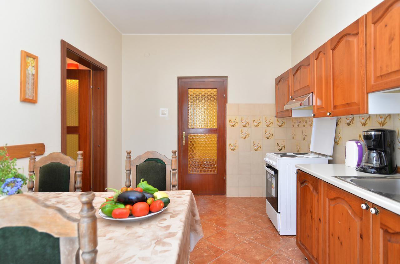 Apartments Gracijano 1724 Ližnjan Kültér fotó