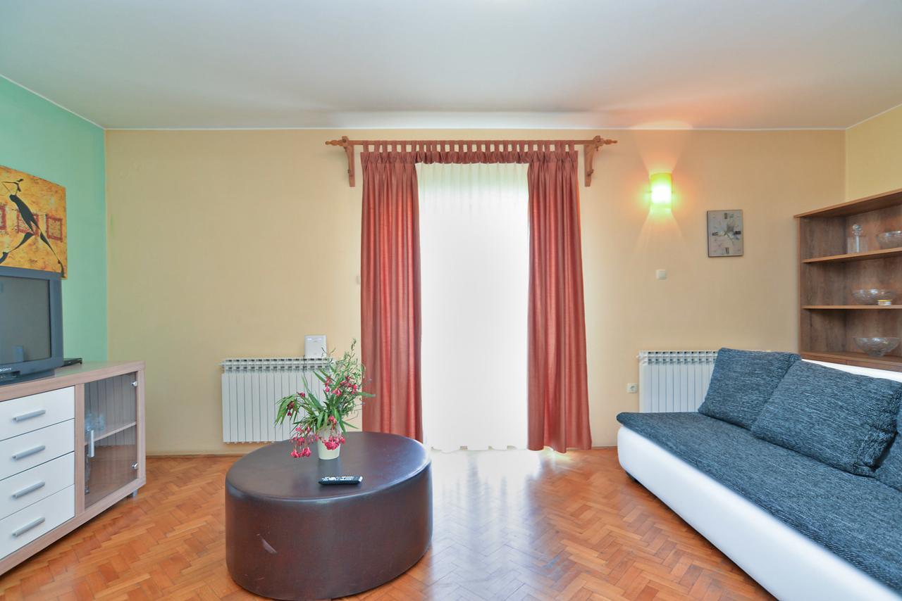 Apartments Gracijano 1724 Ližnjan Kültér fotó