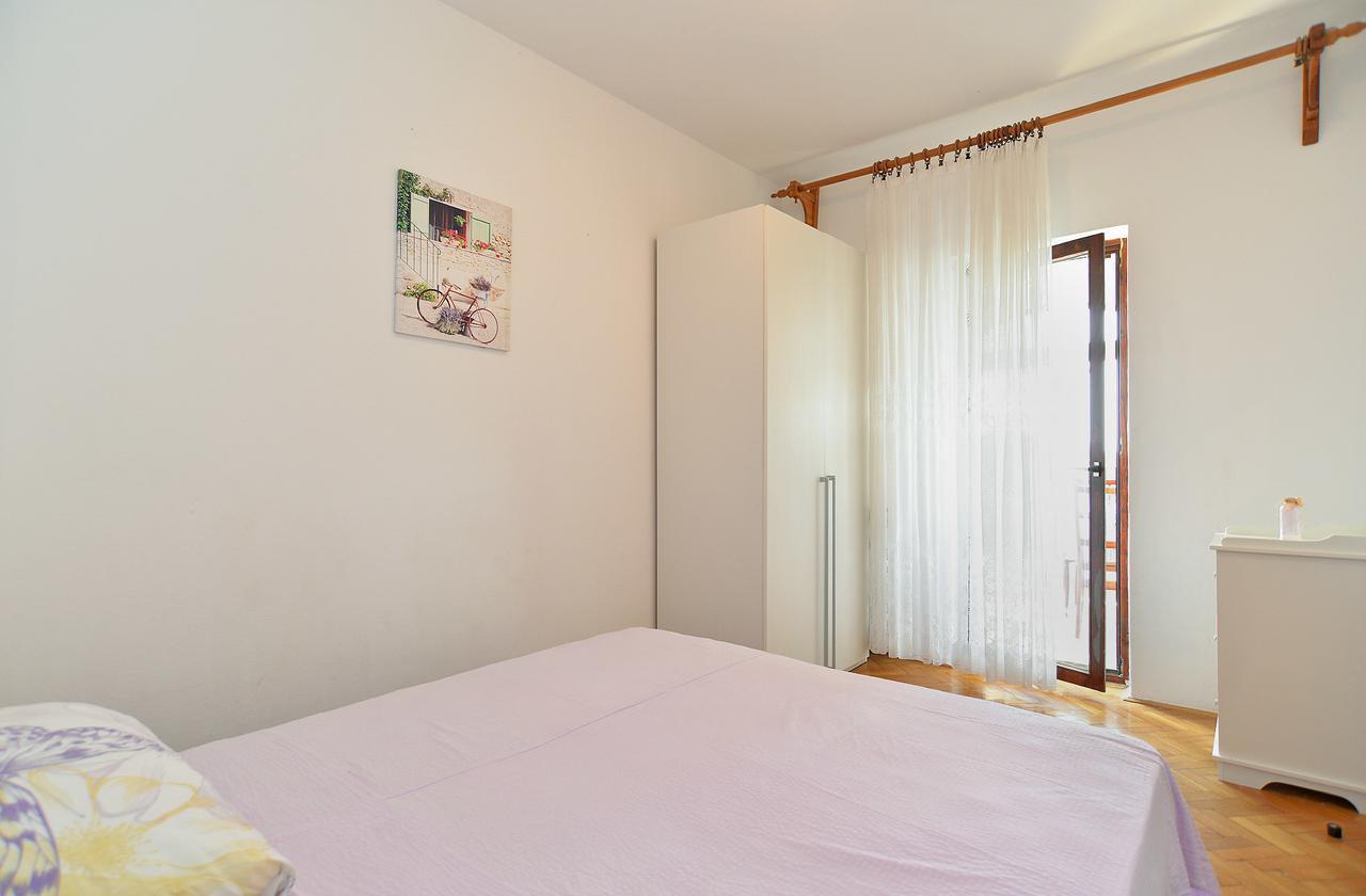Apartments Gracijano 1724 Ližnjan Kültér fotó