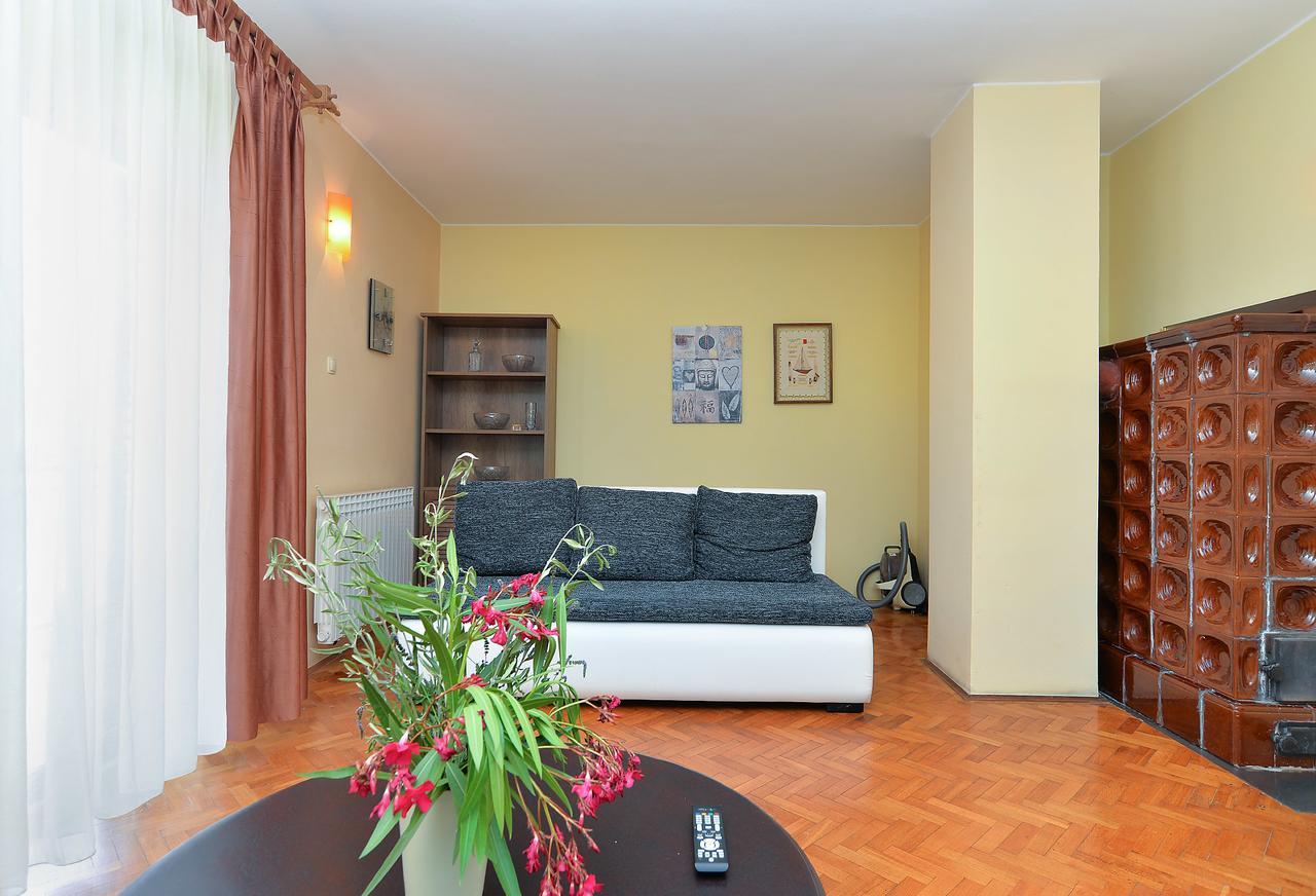 Apartments Gracijano 1724 Ližnjan Kültér fotó